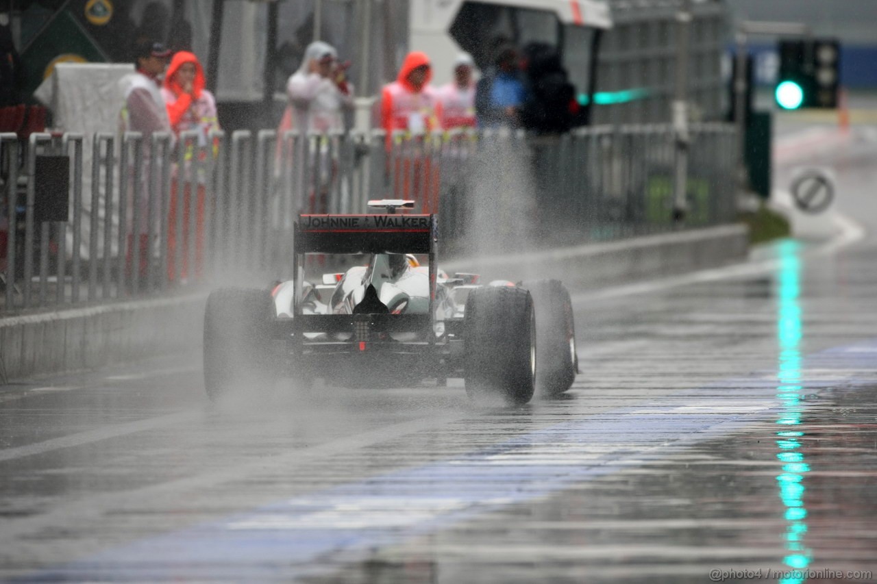 GP KOREA, 14.10.2011- Prove Libere 1, Venerdi', Lewis Hamilton (GBR), McLaren  Mercedes, MP4-26 