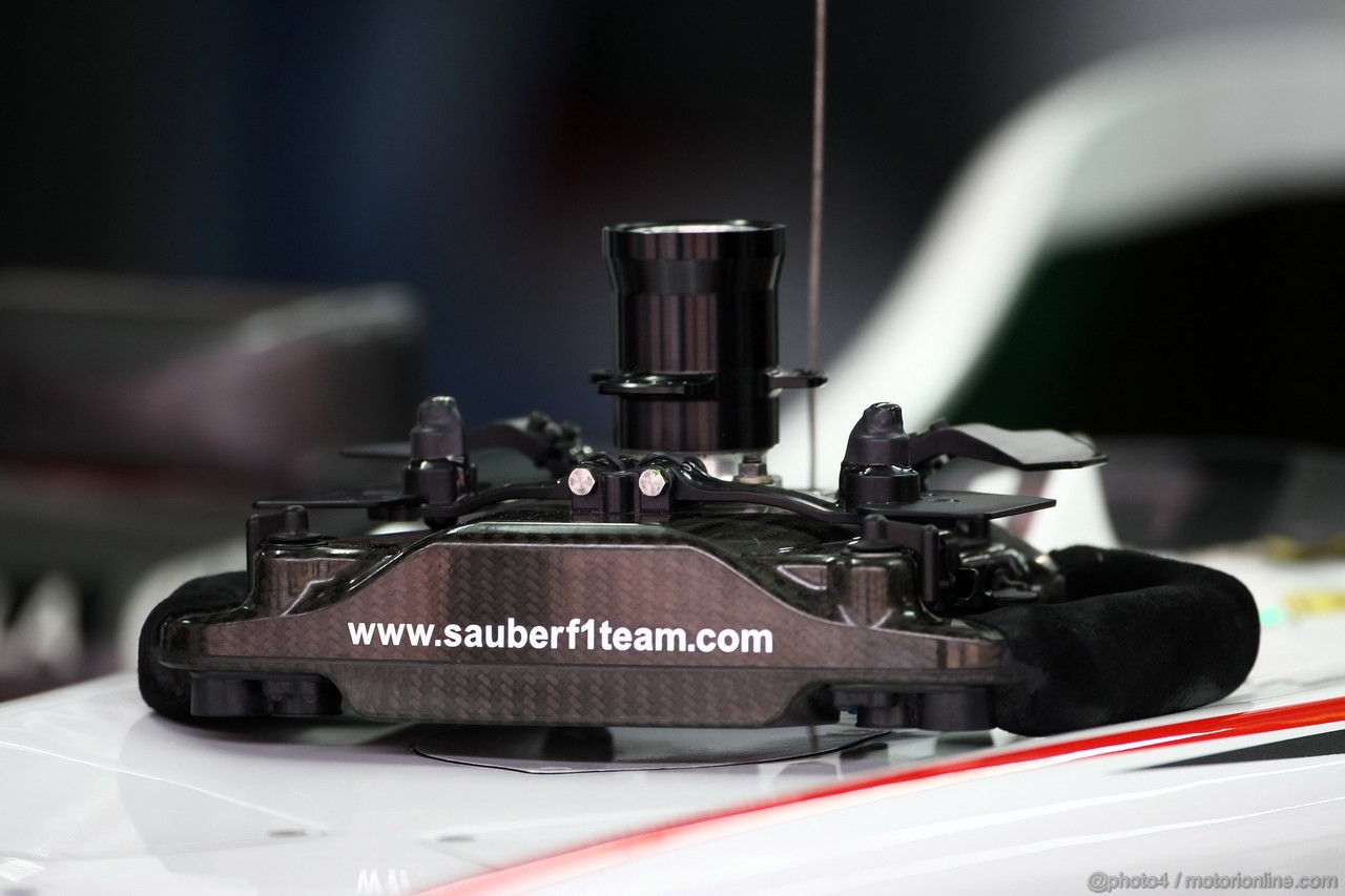 GP KOREA, 14.10.2011- Prove Libere 1, Venerdi', Steering wheel of Sauber F1 Team C30 