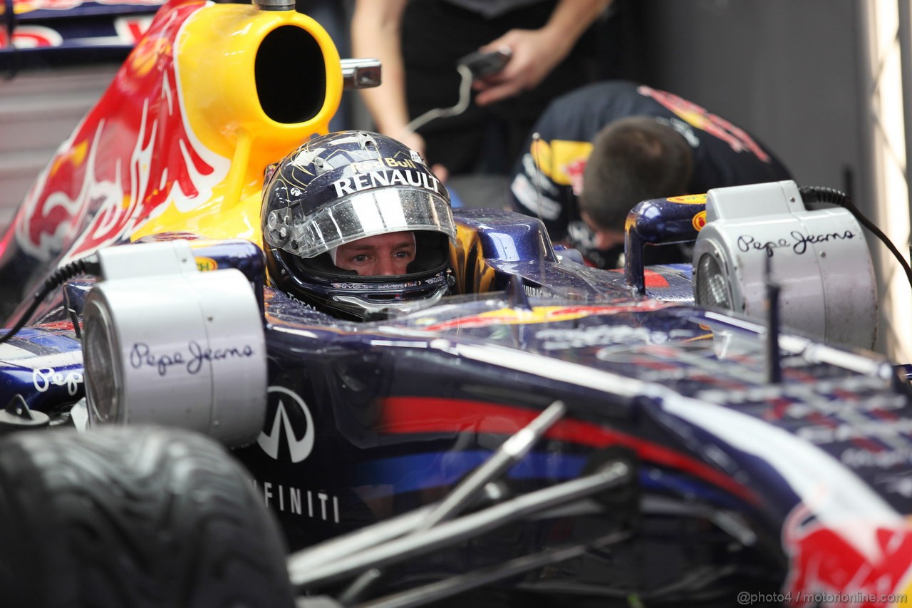 GP KOREA, 14.10.2011- Prove Libere 2, Venerdi', Sebastian Vettel (GER), Red Bull Racing, RB7 