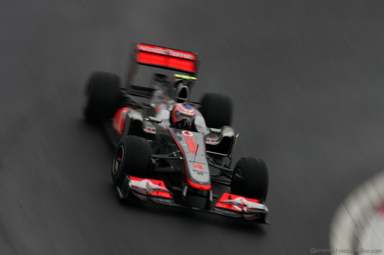 GP KOREA, 14.10.2011- Prove Libere 2, Venerdi', Jenson Button (GBR), McLaren Mercedes, MP4-26