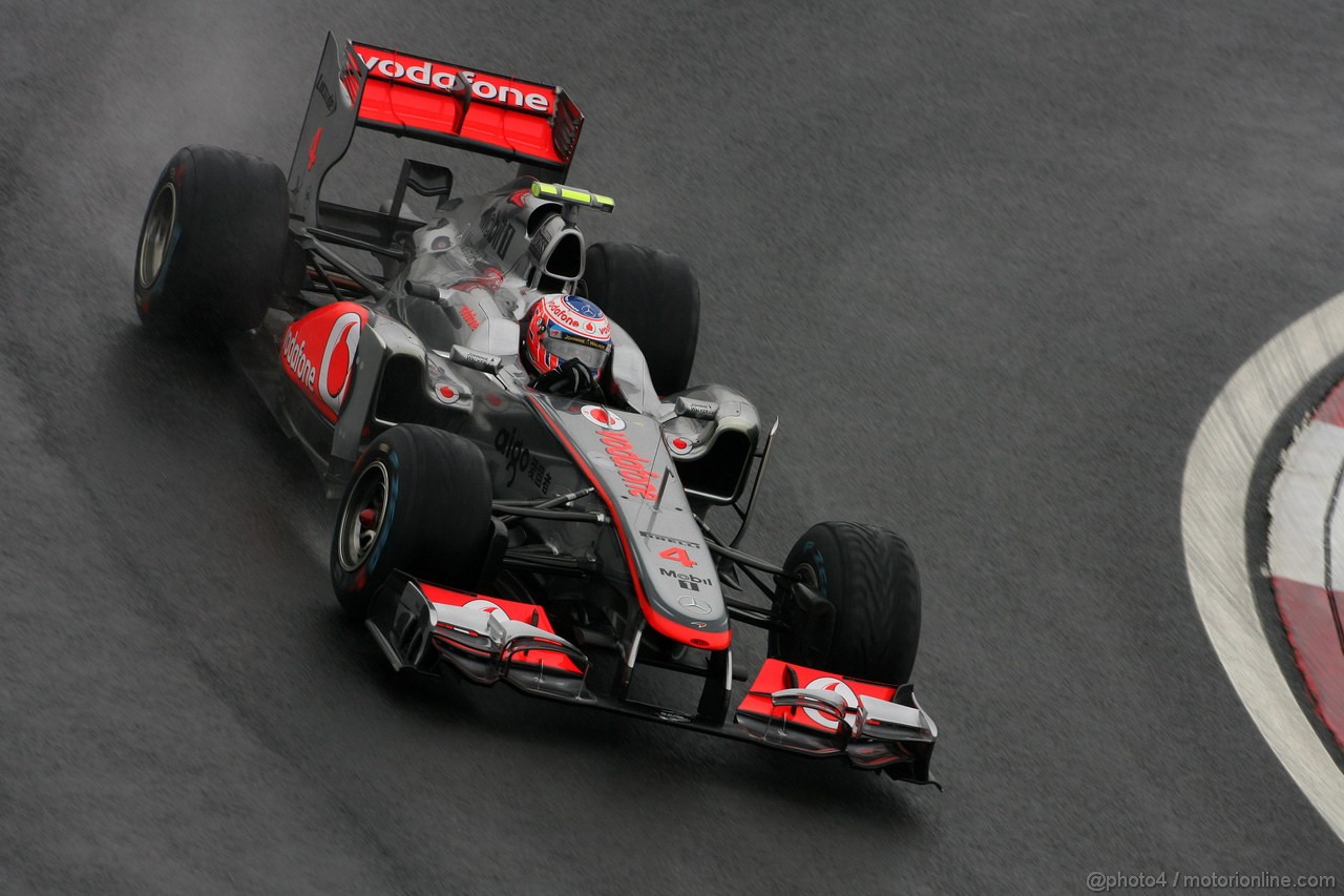 GP KOREA, 14.10.2011- Prove Libere 2, Venerdi', Jenson Button (GBR), McLaren Mercedes, MP4-26