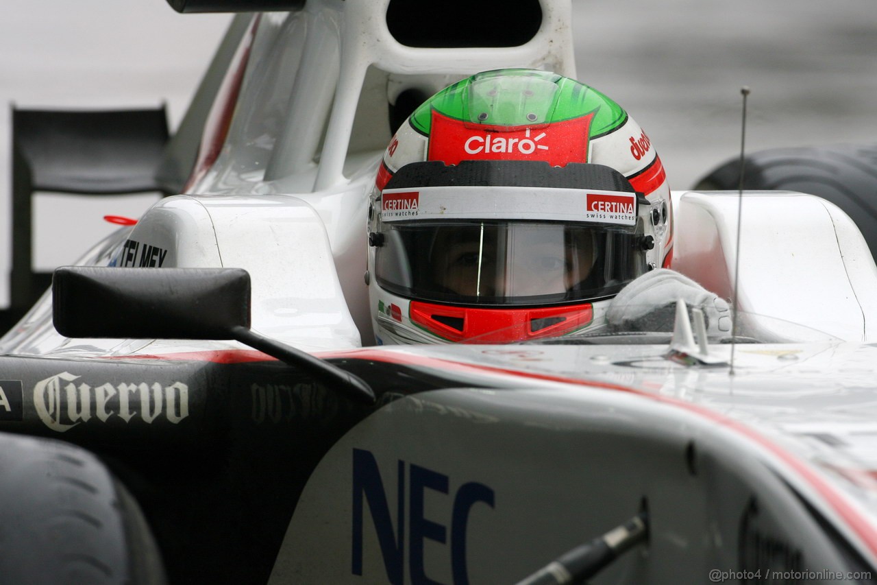 GP KOREA, 14.10.2011- Prove Libere 2, Venerdi', Sergio Pérez (MEX), Sauber F1 Team C30