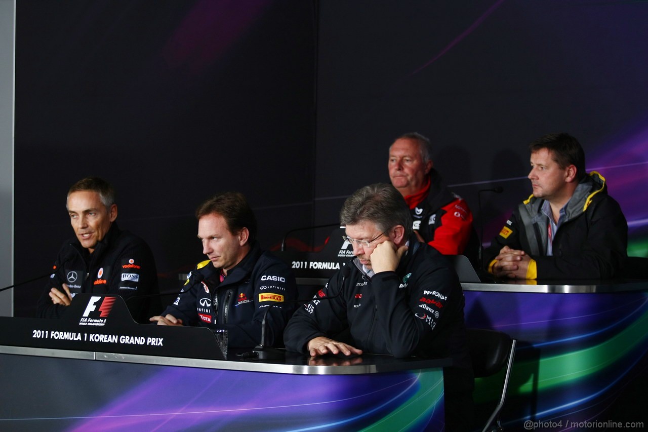 GP KOREA, 14.10.2011- Conferenza Stampa, Paul Hembery, Pirelli Motorspor Director, Martin Whitmarsh (GBR), Chief Executive Officer Mclaren, Christian Horner (GBR), Red Bull Racing, Sporting Director e Ross Brawn (GBR), Team Principal, Mercedes GP 