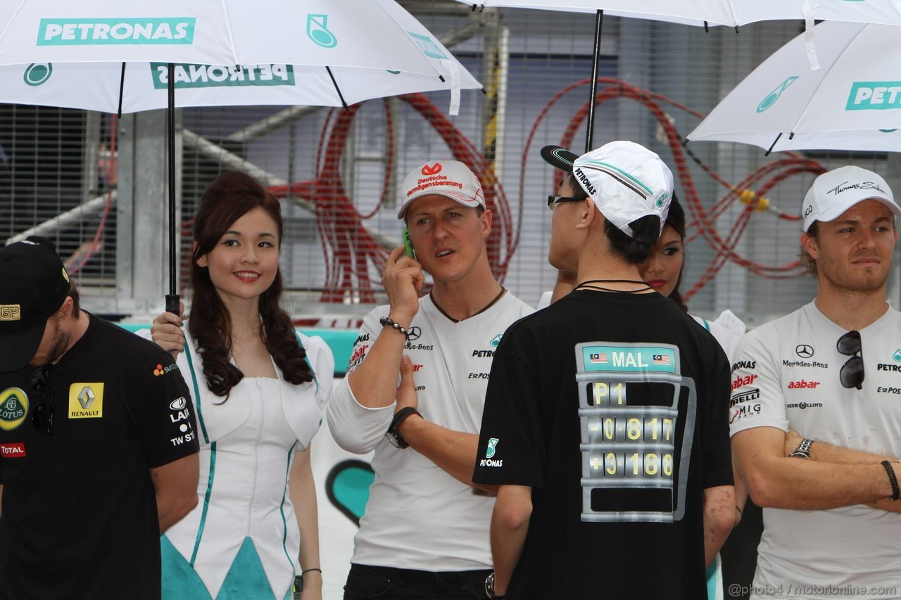 GP MALESIA, 10.04.2011- Michael Schumacher (GER), Mercedes GP Petronas F1 Team, MGP W02 at drivers parade