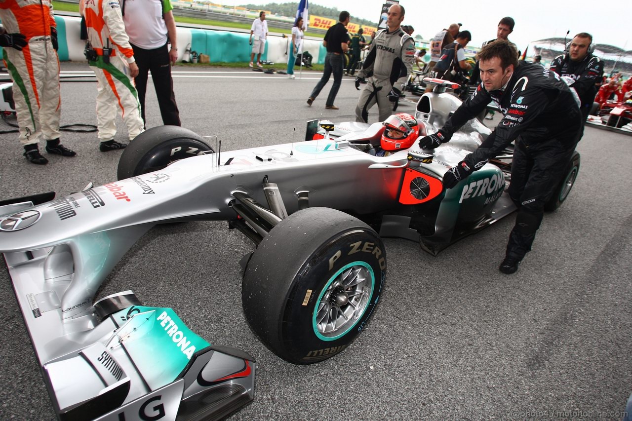 GP MALESIA, 10.04.2011- Gara, Michael Schumacher (GER), Mercedes GP Petronas F1 Team, MGP W02 