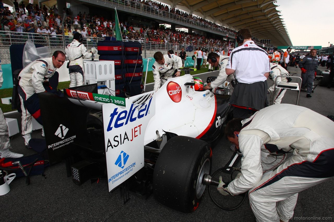 GP MALESIA, 10.04.2011- Gara, Sergio Pérez (MEX), Sauber F1 Team C30 