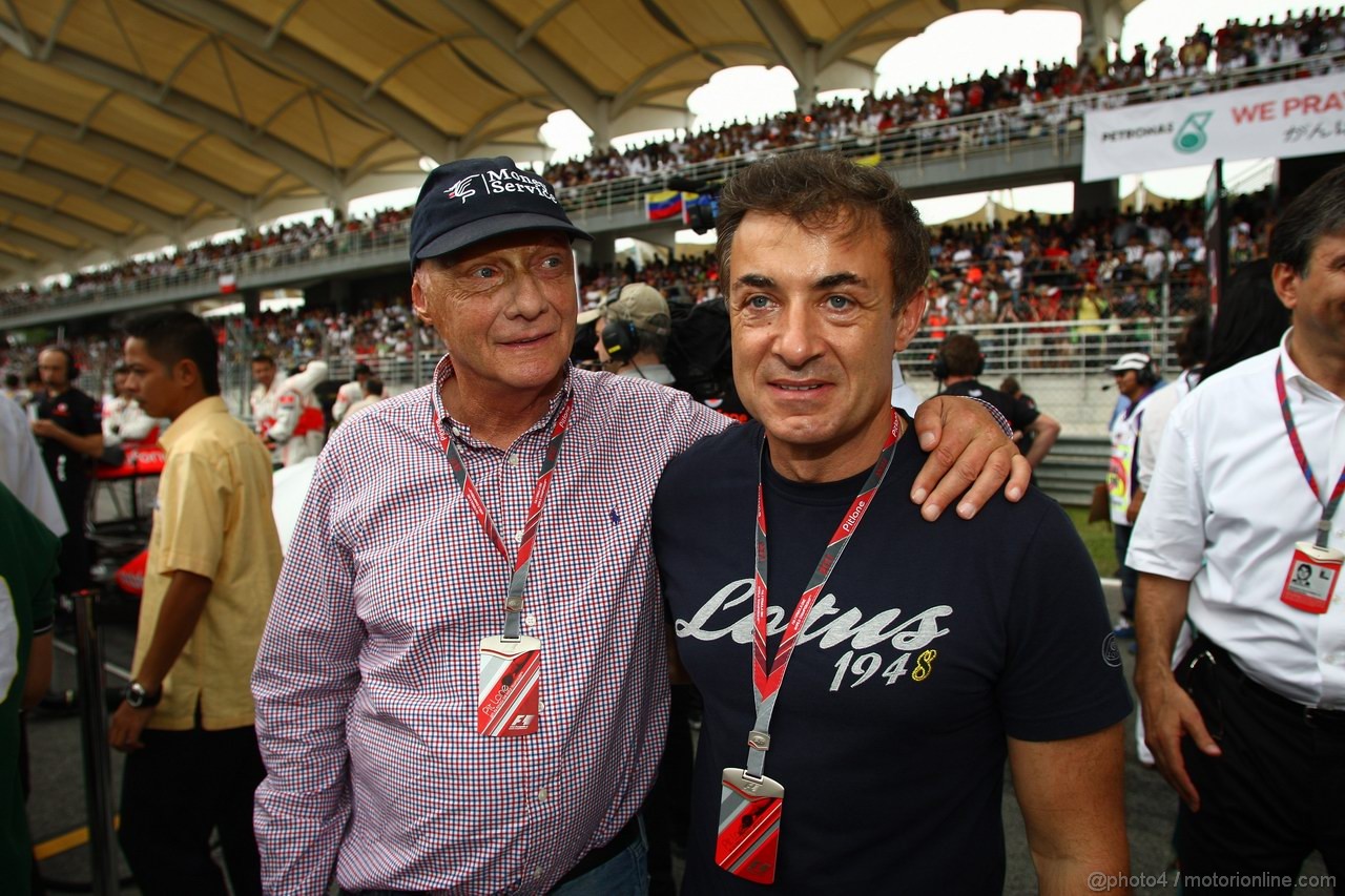 GP MALESIA, 10.04.2011- Gara, Nikki Lauda (AU) e Jean Alesi (FRA)