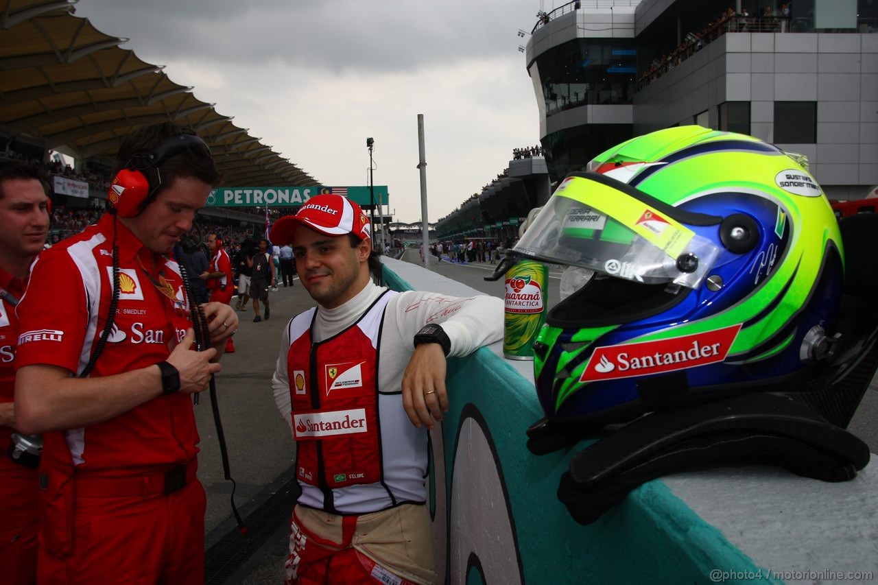 GP MALESIA, 10.04.2011- Gara, helmet of Felipe Massa (BRA), Ferrari, F-150 Italia with message to Gustavo Sondermann