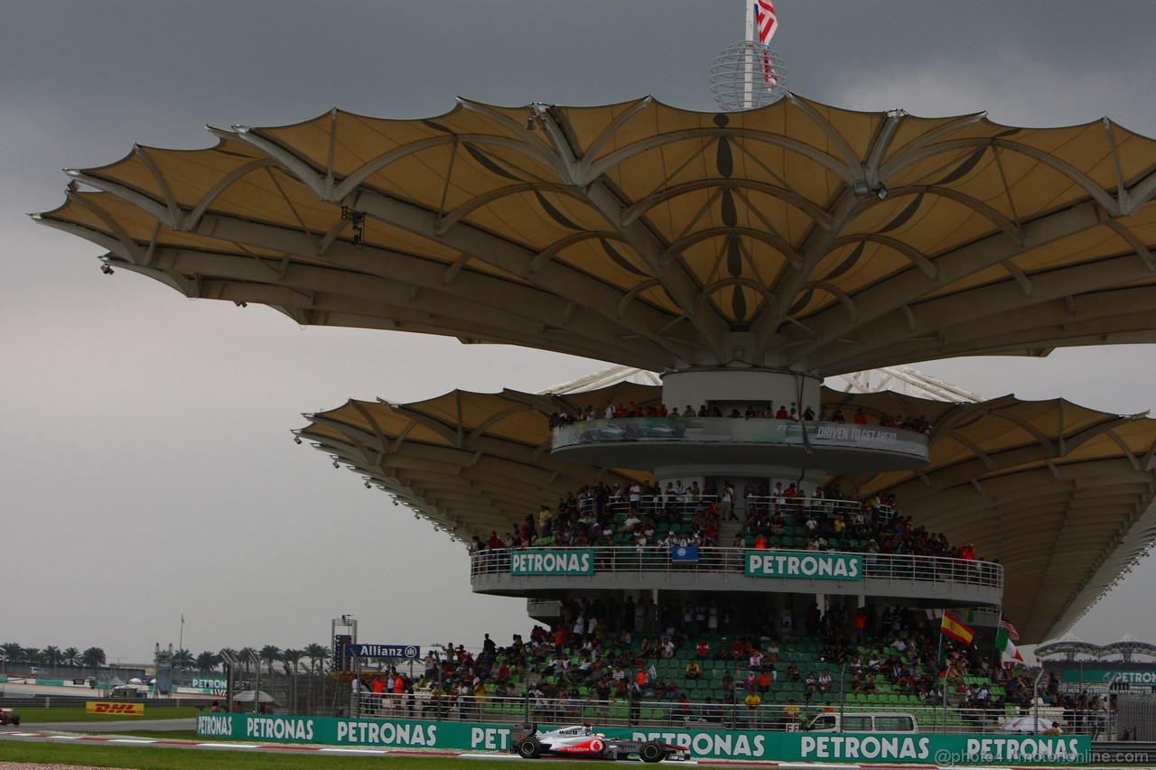 GP MALESIA, 10.04.2011- Gara, Lewis Hamilton (GBR), McLaren  Mercedes, MP4-26 