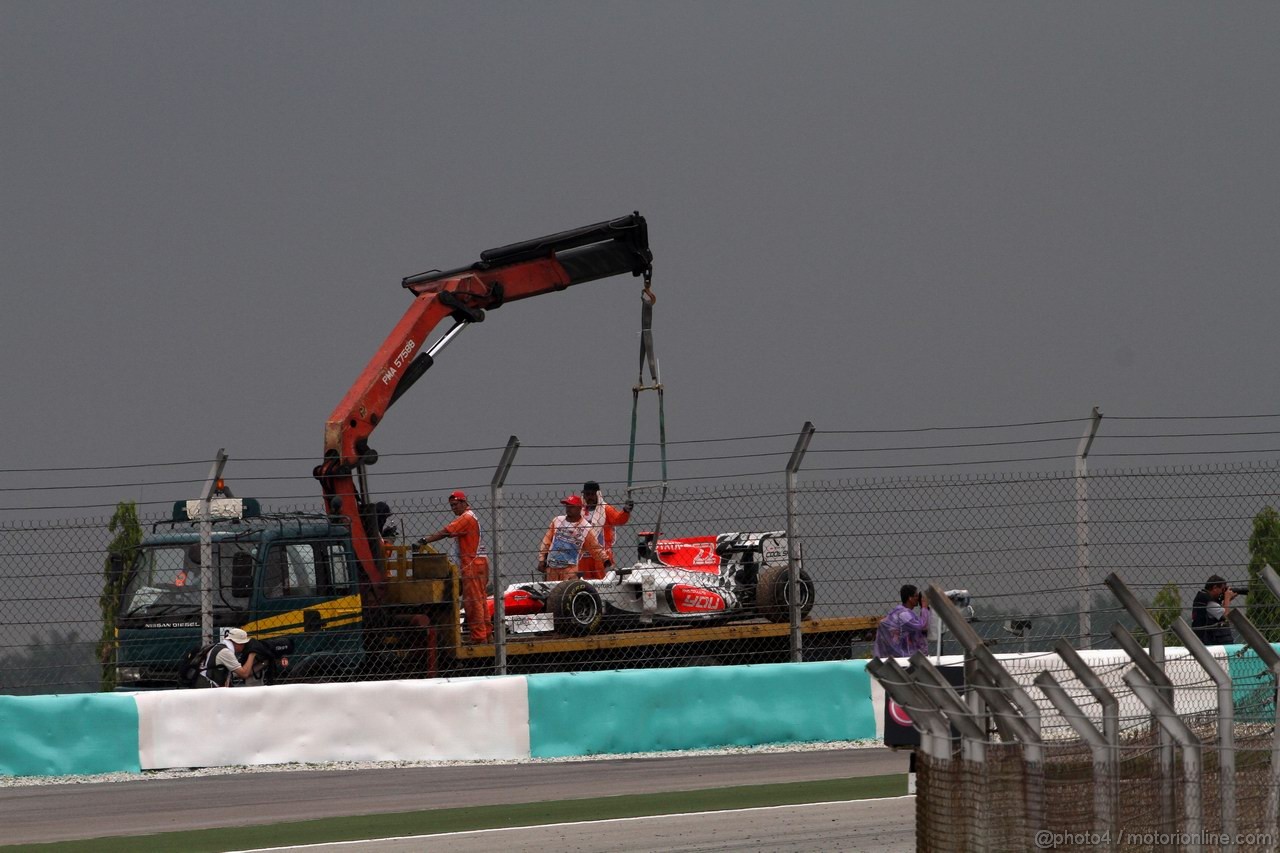 GP MALESIA, 10.04.2011- Gara, Narain Karthikeyan (IND), Hispania Racing F1 Team, HRT retires from the race