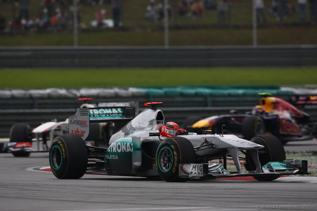 GP MALESIA, 10.04.2011- Gara, Michael Schumacher (GER), Mercedes GP Petronas F1 Team, MGP W02