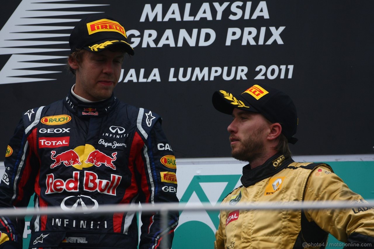 GP MALESIA, 10.04.2011- Gara, Sebastian Vettel (GER), Red Bull Racing, RB7 vincitore e Nick Heidfeld (GER) Lotus Renault GP R31 terzo
