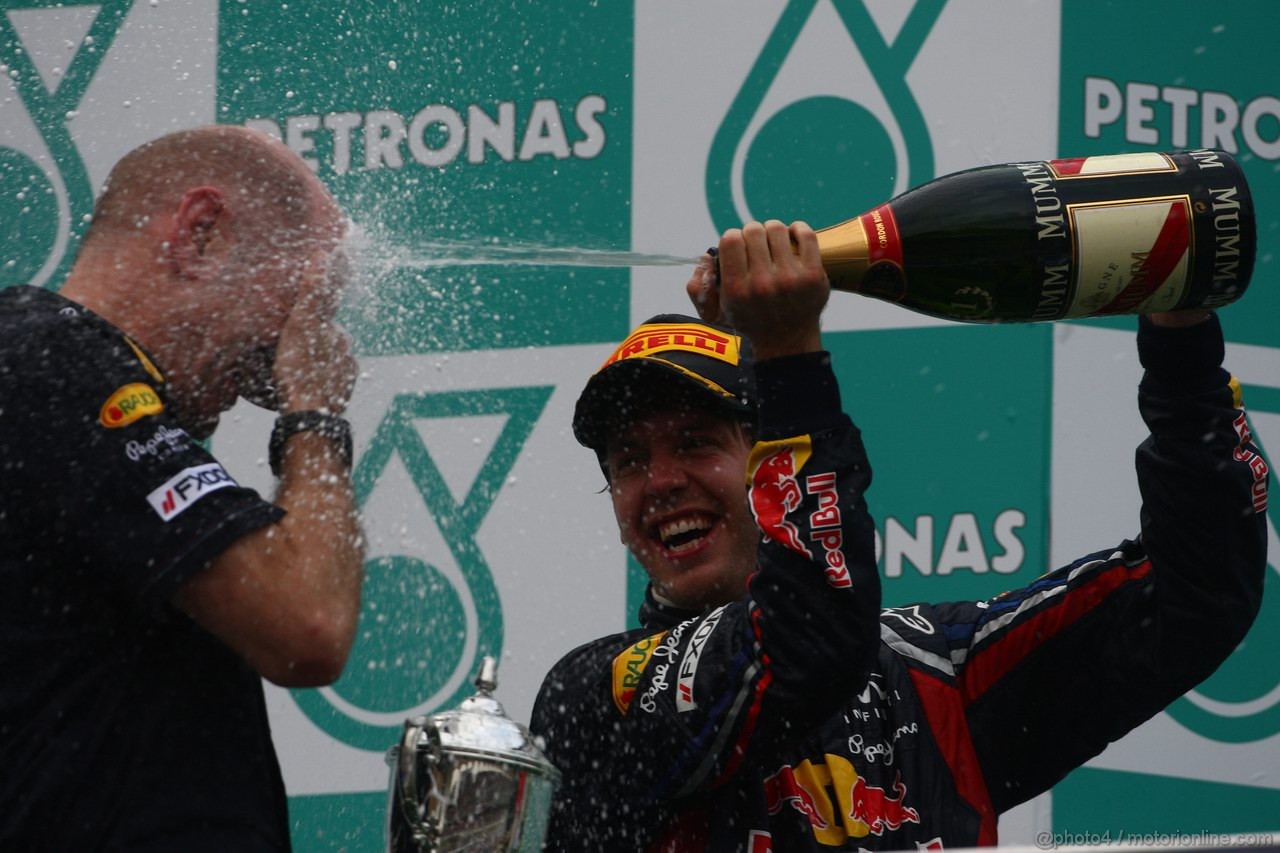 GP MALESIA, 10.04.2011- Gara, Sebastian Vettel (GER), Red Bull Racing, RB7 vincitore e Adrian Newey (GBR), Red Bull Racing , Technical Operations Director 