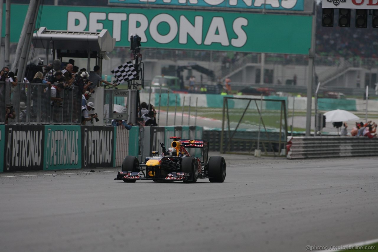 GP MALESIA, 10.04.2011- Gara, Sebastian Vettel (GER), Red Bull Racing, RB7 vincitore 