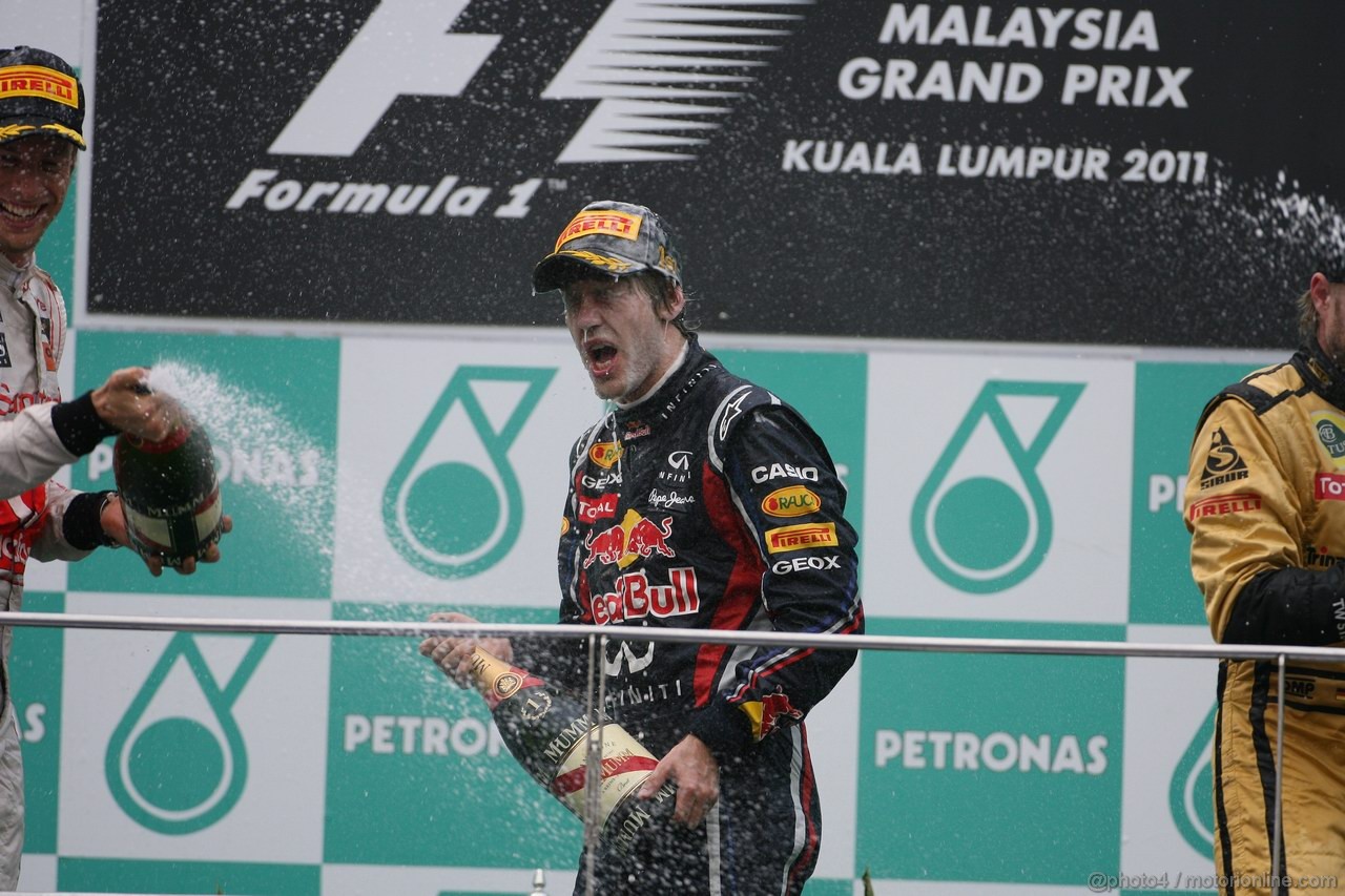 GP MALESIA, 10.04.2011- Gara, Sebastian Vettel (GER), Red Bull Racing, RB7 vincitore, Jenson Button (GBR), McLaren Mercedes, MP4-26 secondo e Nick Heidfeld (GER) Lotus Renault GP R31 terzo