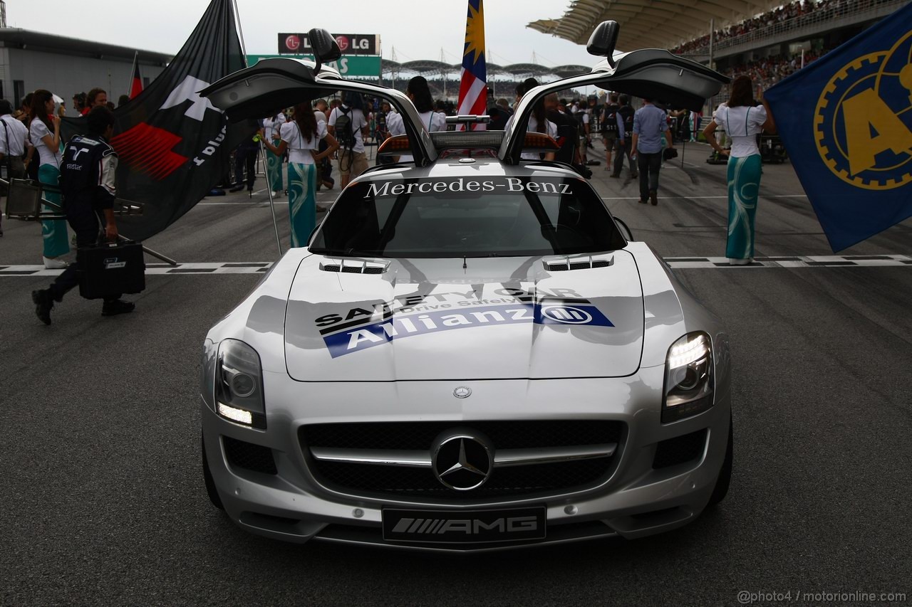 GP MALESIA, 10.04.2011- Gara, Safety car 