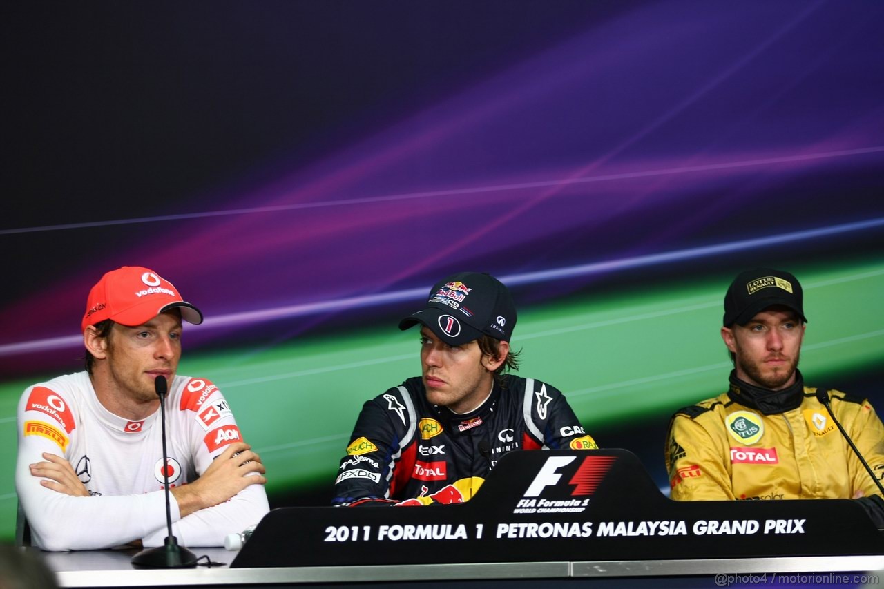 GP MALESIA, 10.04.2011- Gara, Conferenza Stampa, Jenson Button (GBR), McLaren Mercedes, MP4-26 secondo, Sebastian Vettel (GER), Red Bull Racing, RB7 vincitore e Nick Heidfeld (GER) Lotus Renault GP R31 terzo
