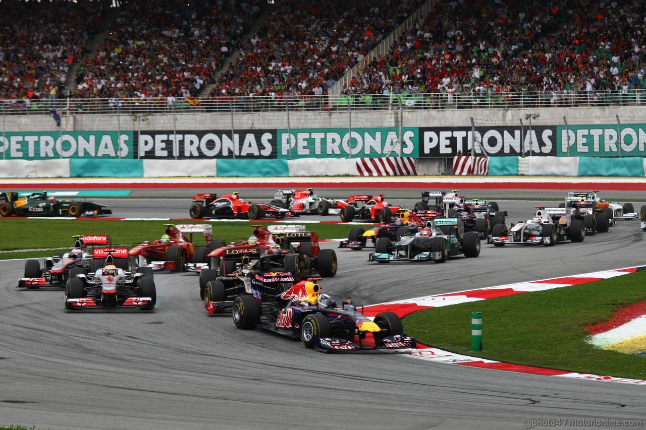 GP MALESIA, 10.04.2011- Gara, Start, Sebastian Vettel (GER), Red Bull Racing, RB7 