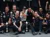 GP MALESIA, 10.04.2011- Festeggiamenti, Sebastian Vettel (GER), Red Bull Racing, RB7 vincitore e his team