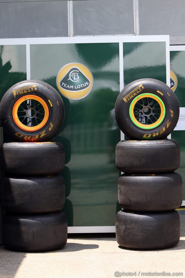 GP MALESIA, 07.04.2011- Tyres Pirelli of Team Lotus, TL11 