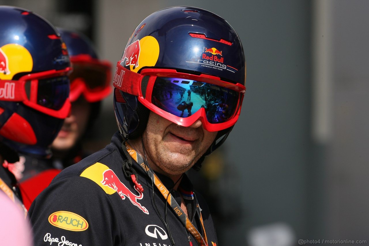 GP MALESIA, 09.04.2011- Mechanics Red Bull