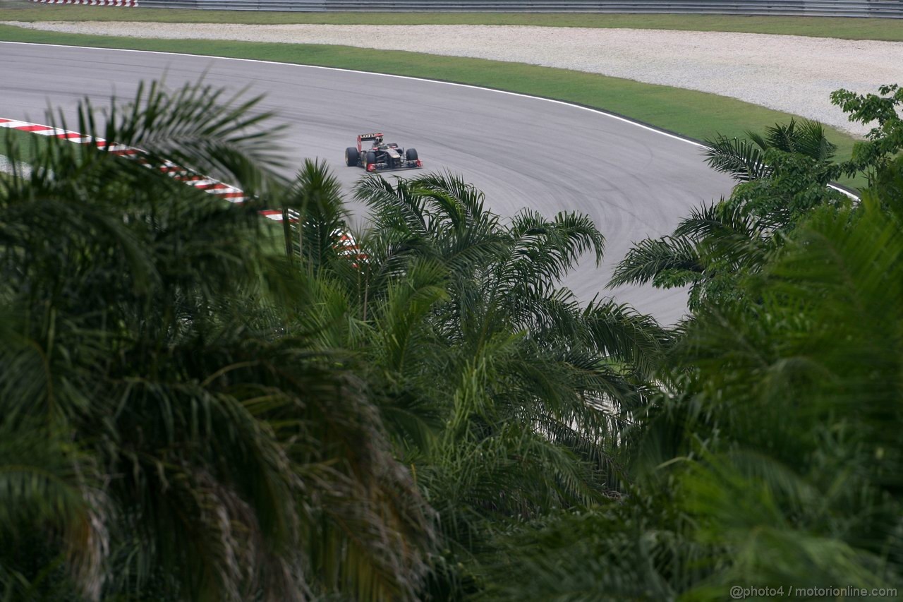 GP MALESIA, 09.04.2011- Prove Libere 3, Sabato, Nick Heidfeld (GER) Lotus Renault GP R31  