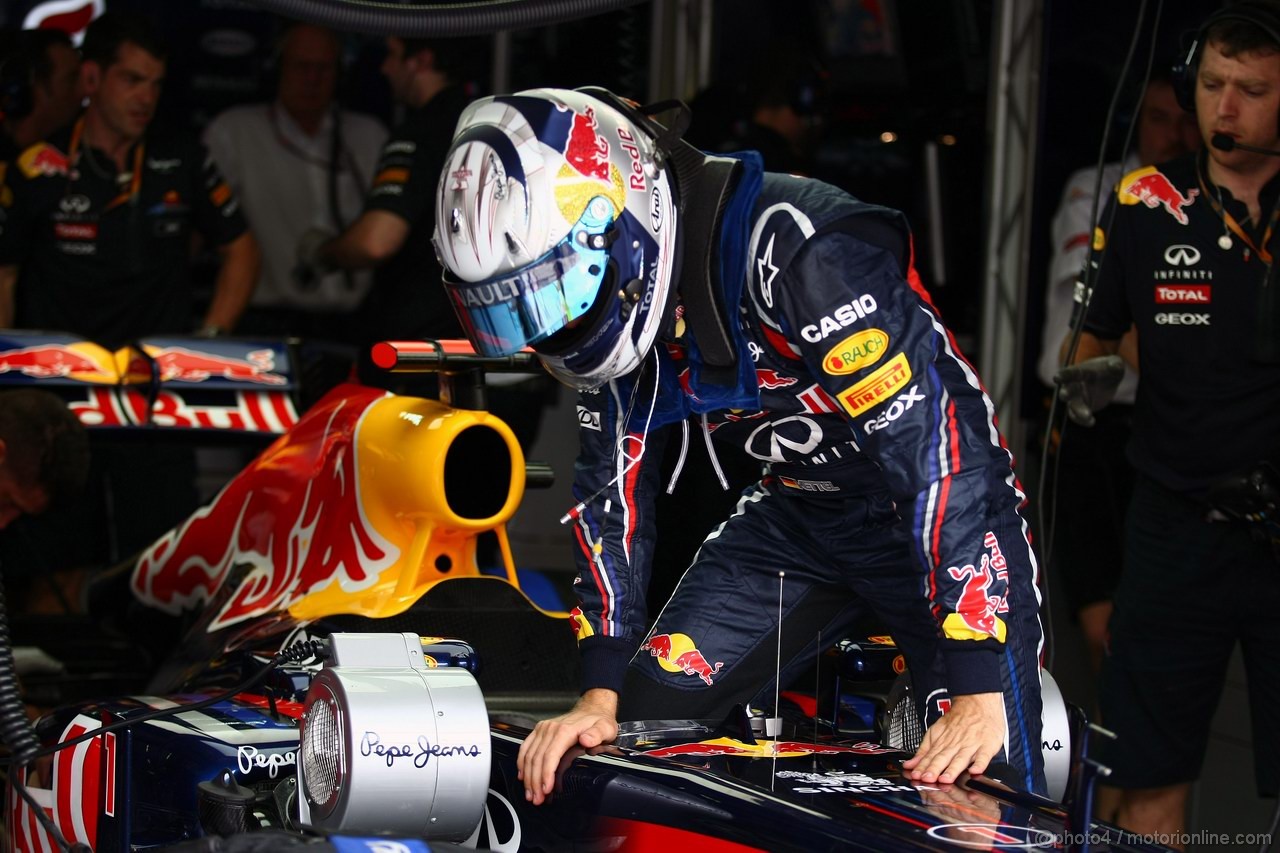 GP MALESIA, 09.04.2011- Prove Libere 3, Sabato, Sebastian Vettel (GER), Red Bull Racing, RB7