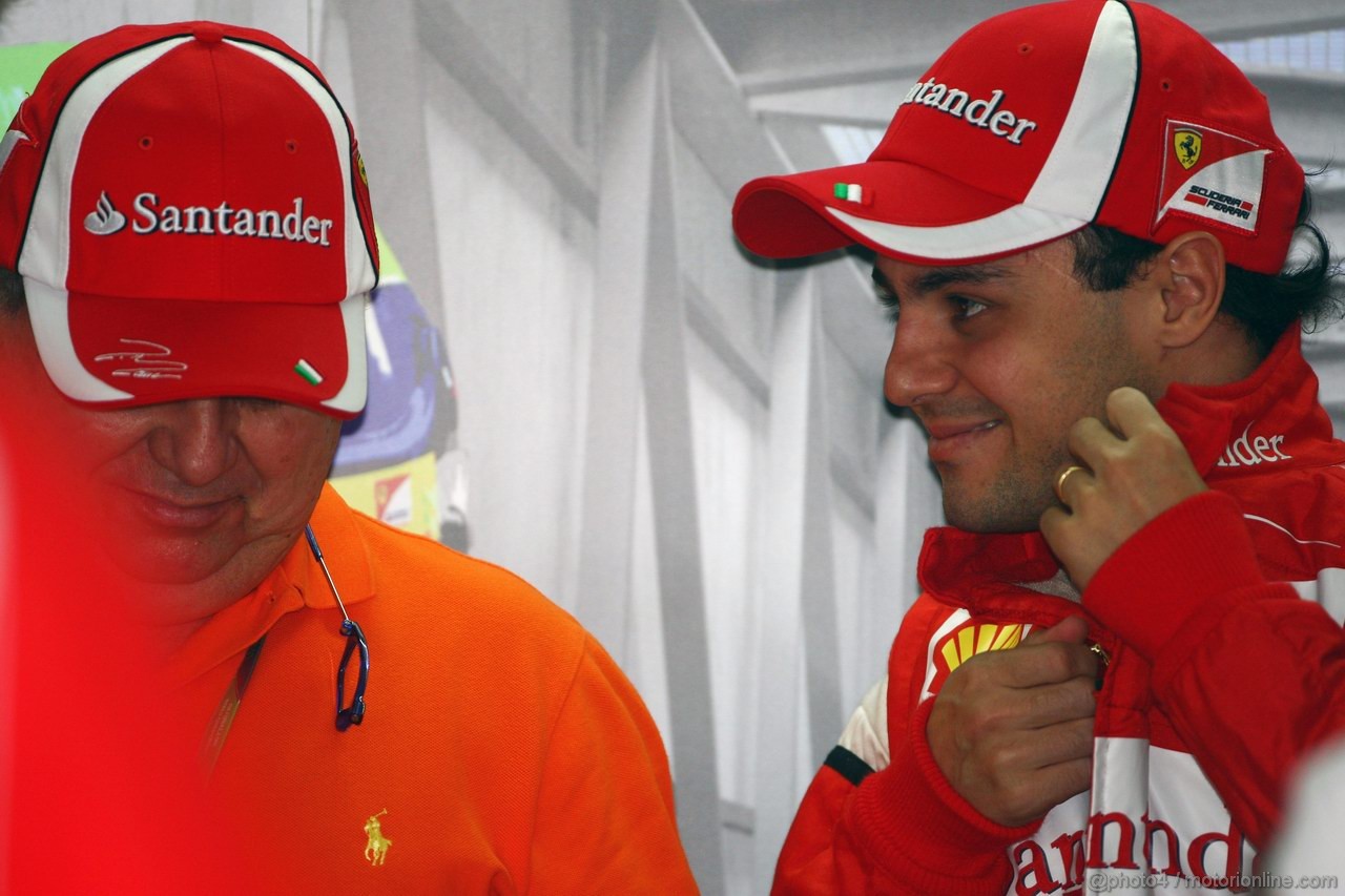 GP MALESIA, 09.04.2011- Prove Libere 3, Sabato, Felipe Massa (BRA), Ferrari, F-150 Italia e his father Luis Antonio Massa (BRA)
