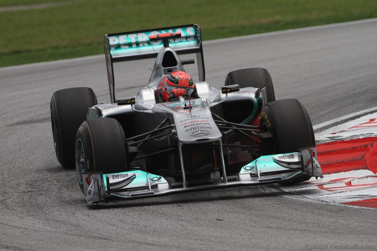 GP MALESIA, 09.04.2011- Prove Libere 3, Sabato, Michael Schumacher (GER), Mercedes GP Petronas F1 Team, MGP W02 
