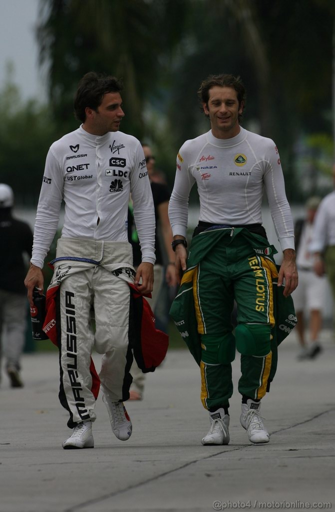 GP MALESIA, 09.04.2011- Qualifiche, Jerome D'Ambrosio (BEL), Marussia Virgin Racing VR-02 e Jarno Trulli (ITA), Team Lotus, TL11 