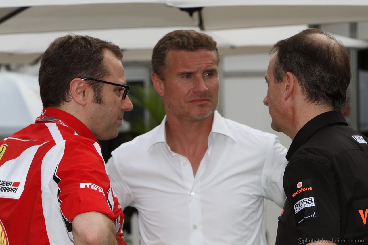 GP MALESIA, 09.04.2011- David Coulthard (GBR) e Stefano Domenicali (ITA), Head of the Gestione Sportiva 