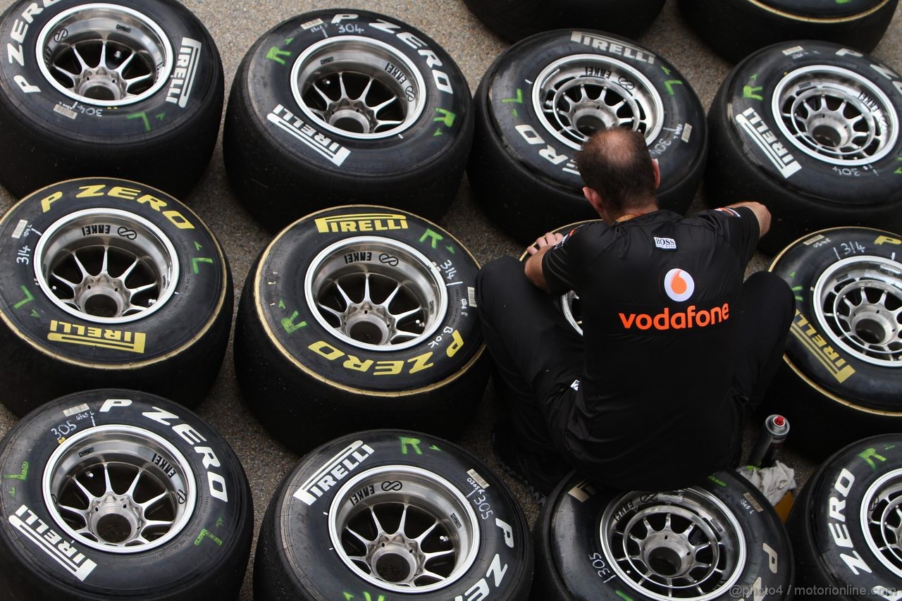 GP MALESIA, 09.04.2011- Tyres Pirelli 