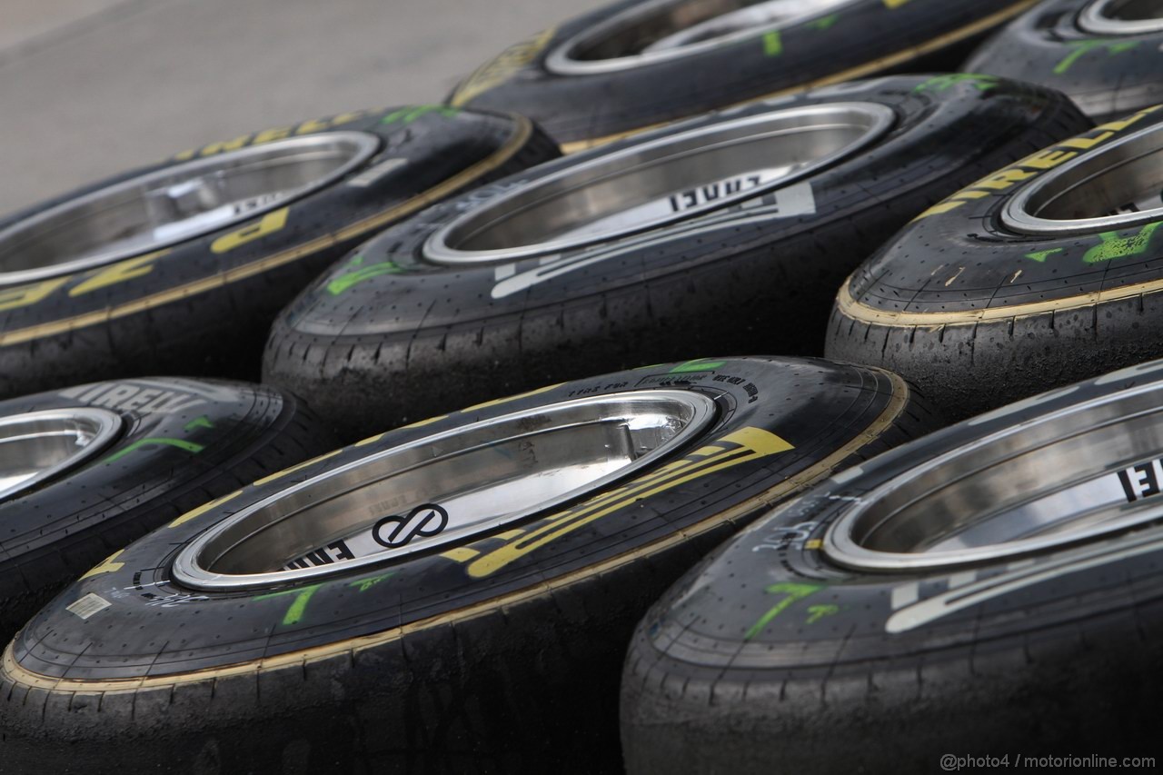 GP MALESIA, 09.04.2011- Tyres Pirelli