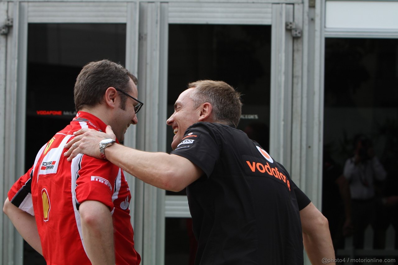 GP MALESIA, 09.04.2011- Stefano Domenicali (ITA), Head of the Gestione Sportiva e Martin Whitmarsh (GBR), Chief Executive Officer Mclaren 