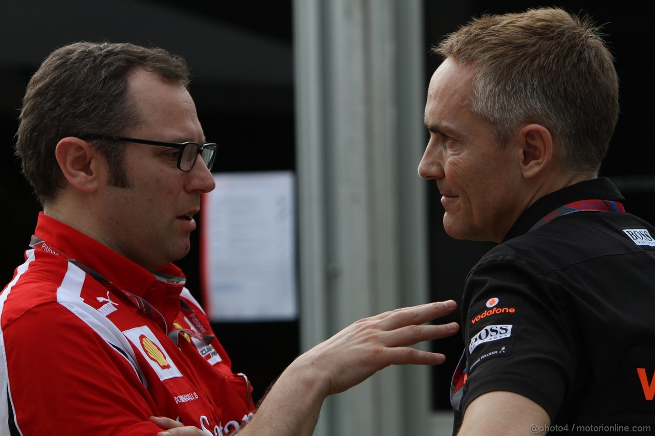 GP MALESIA, 09.04.2011- Stefano Domenicali (ITA), Head of the Gestione Sportiva e Martin Whitmarsh (GBR), Chief Executive Officer Mclaren 
