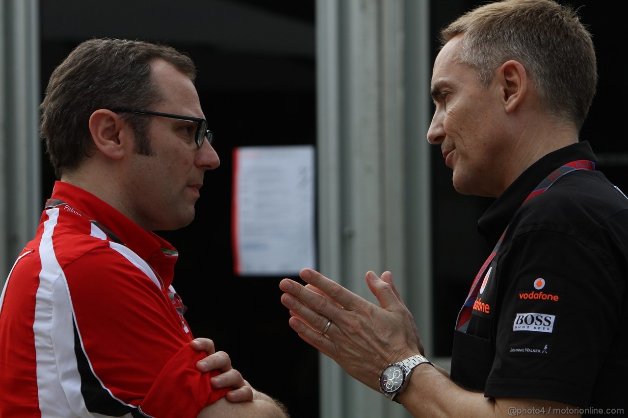 GP MALESIA, 09.04.2011- Stefano Domenicali (ITA), Head of the Gestione Sportiva e Martin Whitmarsh (GBR), Chief Executive Officer Mclaren 