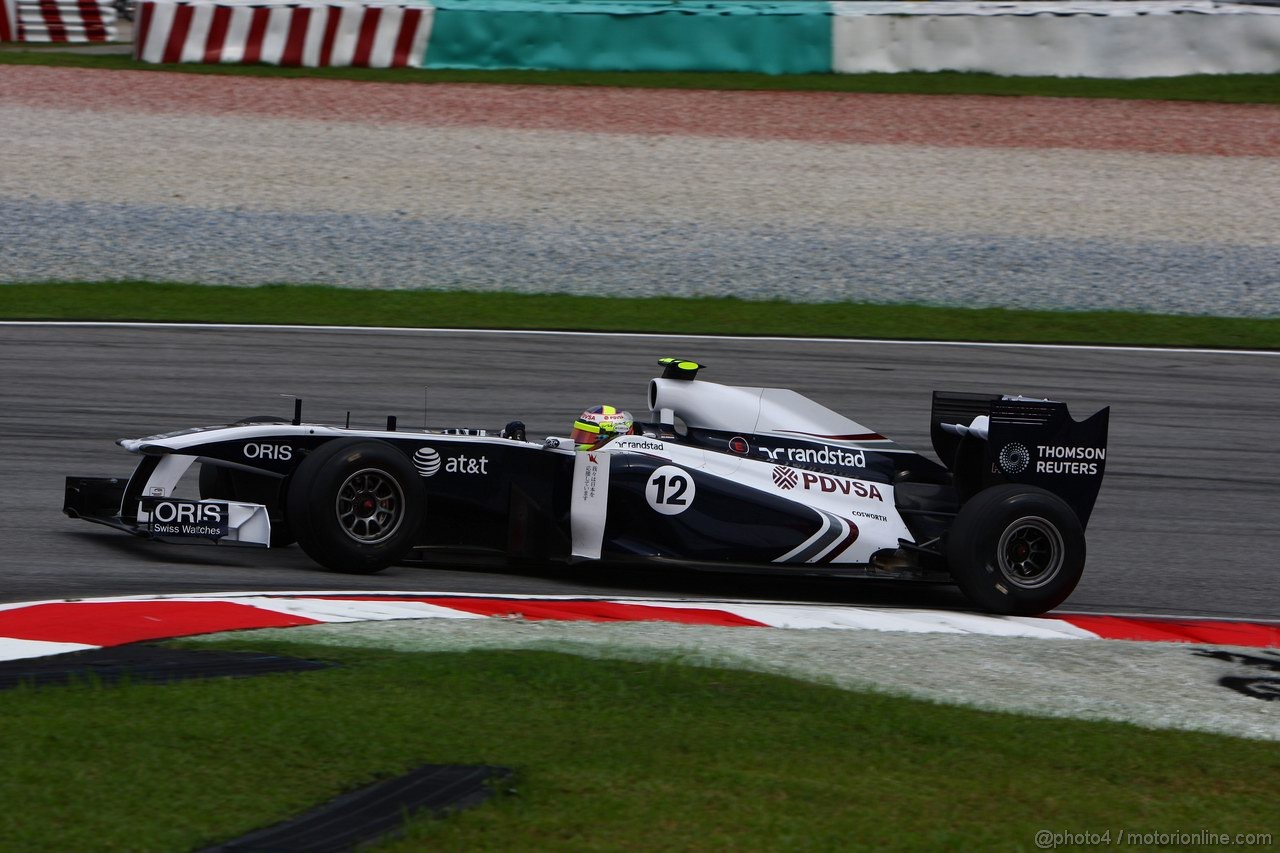 GP MALESIA, 08.04.2011- Prove Libere 1, Venerdi', Pastor Maldonado (VEN), Williams FW33 