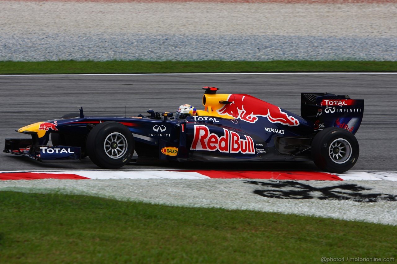 GP MALESIA, 08.04.2011- Prove Libere 1, Venerdi', Sebastian Vettel (GER), Red Bull Racing, RB7 