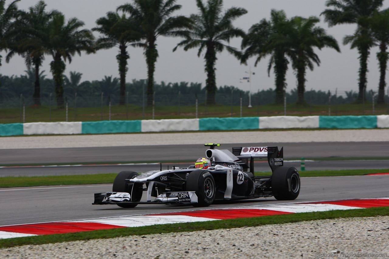 GP MALESIA, 08.04.2011- Prove Libere 1, Venerdi', Pastor Maldonado (VEN), Williams FW33 