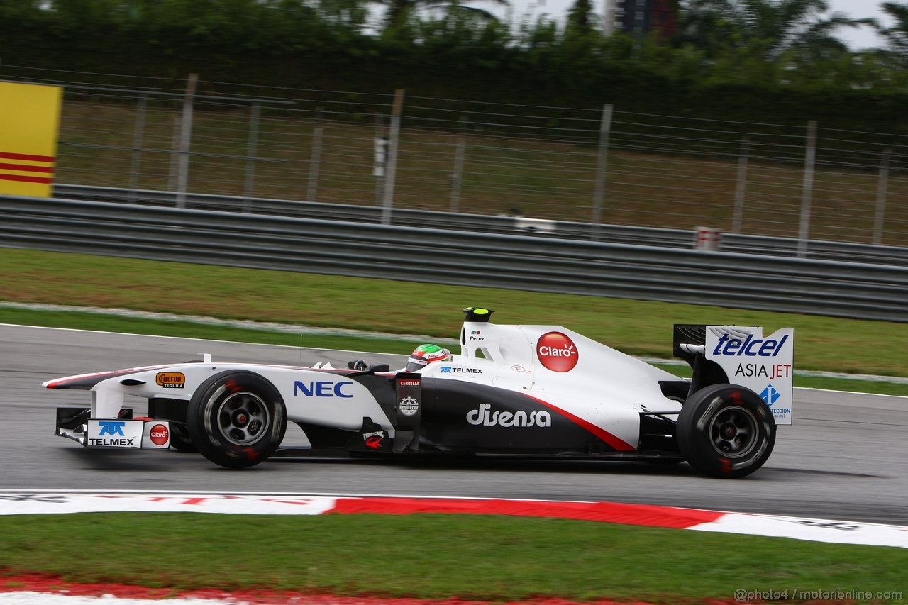 GP MALESIA, 08.04.2011- Prove Libere 1, Venerdi', Sergio Pérez (MEX), Sauber F1 Team C30 