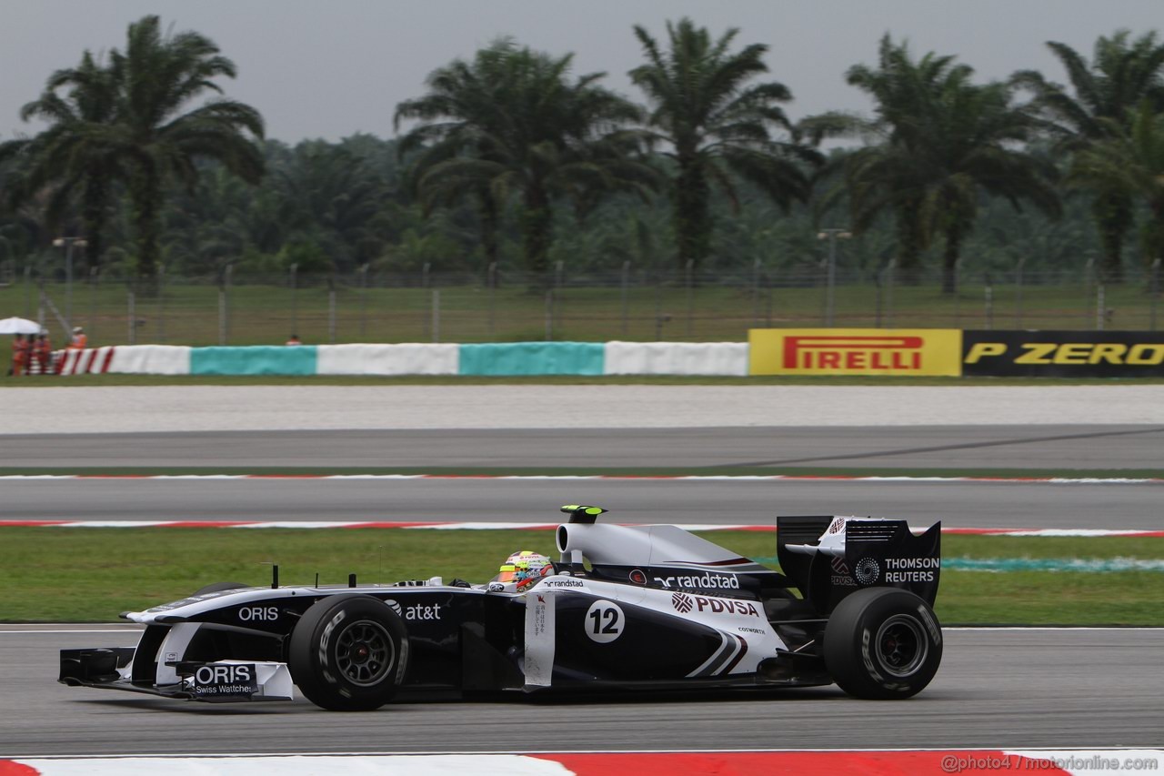 GP MALESIA, 08.04.2011- Prove Libere 1, Venerdi', Pastor Maldonado (VEN), Williams FW33 