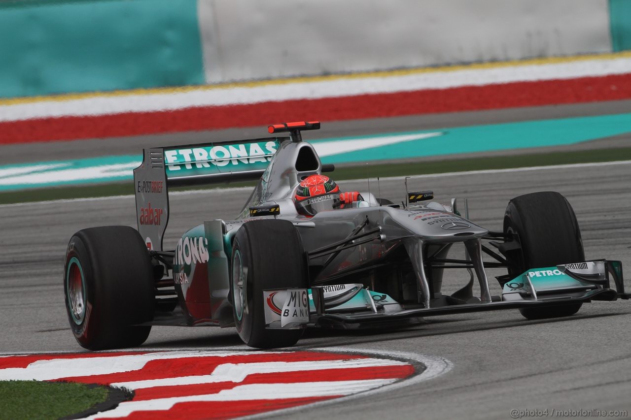GP MALESIA, 08.04.2011- Prove Libere 1, Venerdi', Michael Schumacher (GER), Mercedes GP Petronas F1 Team, MGP W02 