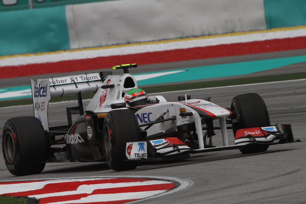 GP MALESIA, 08.04.2011- Prove Libere 1, Venerdi', Sergio Pérez (MEX), Sauber F1 Team C30 