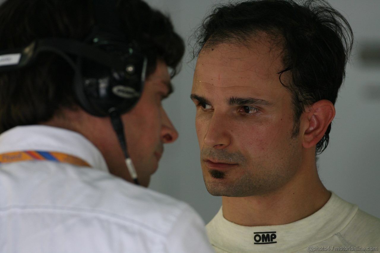 GP MALESIA, 08.04.2011- Prove Libere 1, Venerdi', Vitantonio Liuzzi (ITA), Hispania Racing F1 Team, HRT  