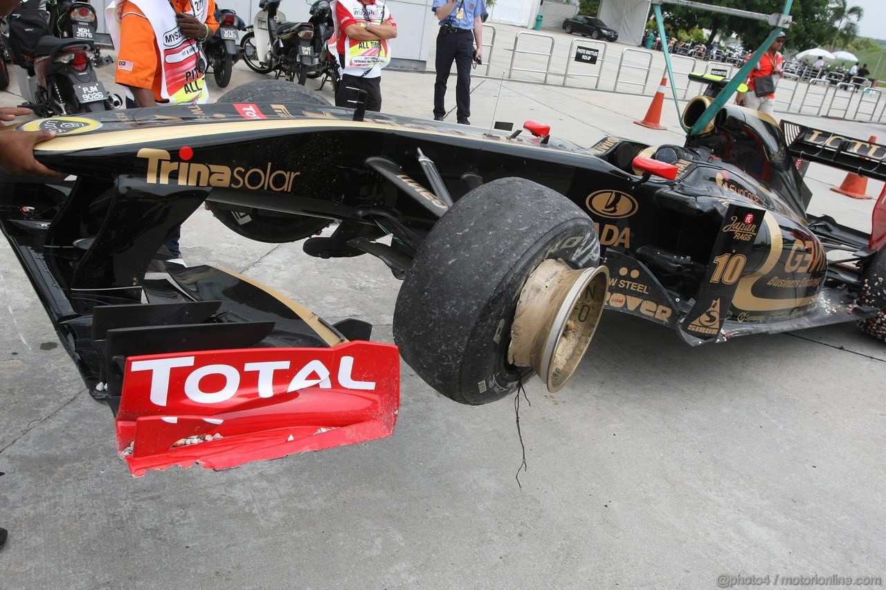 GP MALESIA, 08.04.2011- Prove Libere 1, Venerdi', Vitaly Petrov (RUS), Lotus Renault GP, R31 