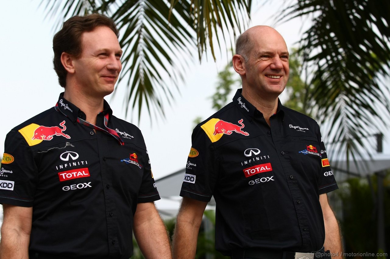 GP MALESIA, 08.04.2011- Venerdi', Christian Horner (GBR), Red Bull Racing, Sporting Director e Adrian Newey (GBR), Red Bull Racing , Technical Operations Director 