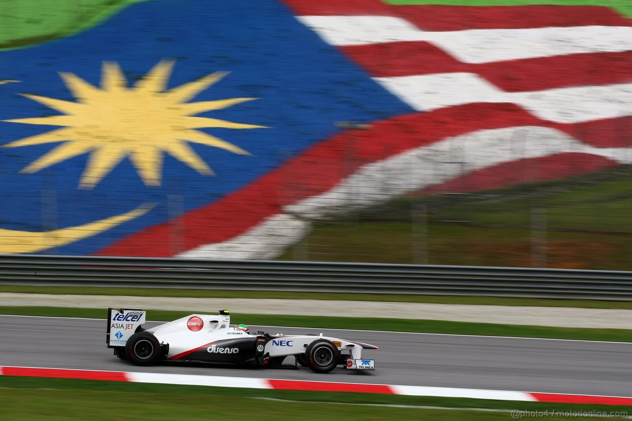 GP MALESIA, 08.04.2011- Prove Libere 1, Venerdi', Sergio Pérez (MEX), Sauber F1 Team C30