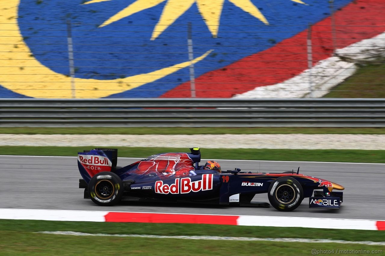 GP MALESIA, 08.04.2011- Prove Libere 1, Venerdi', Jaime Alguersuari (SPA), Scuderia Toro Rosso, STR6 