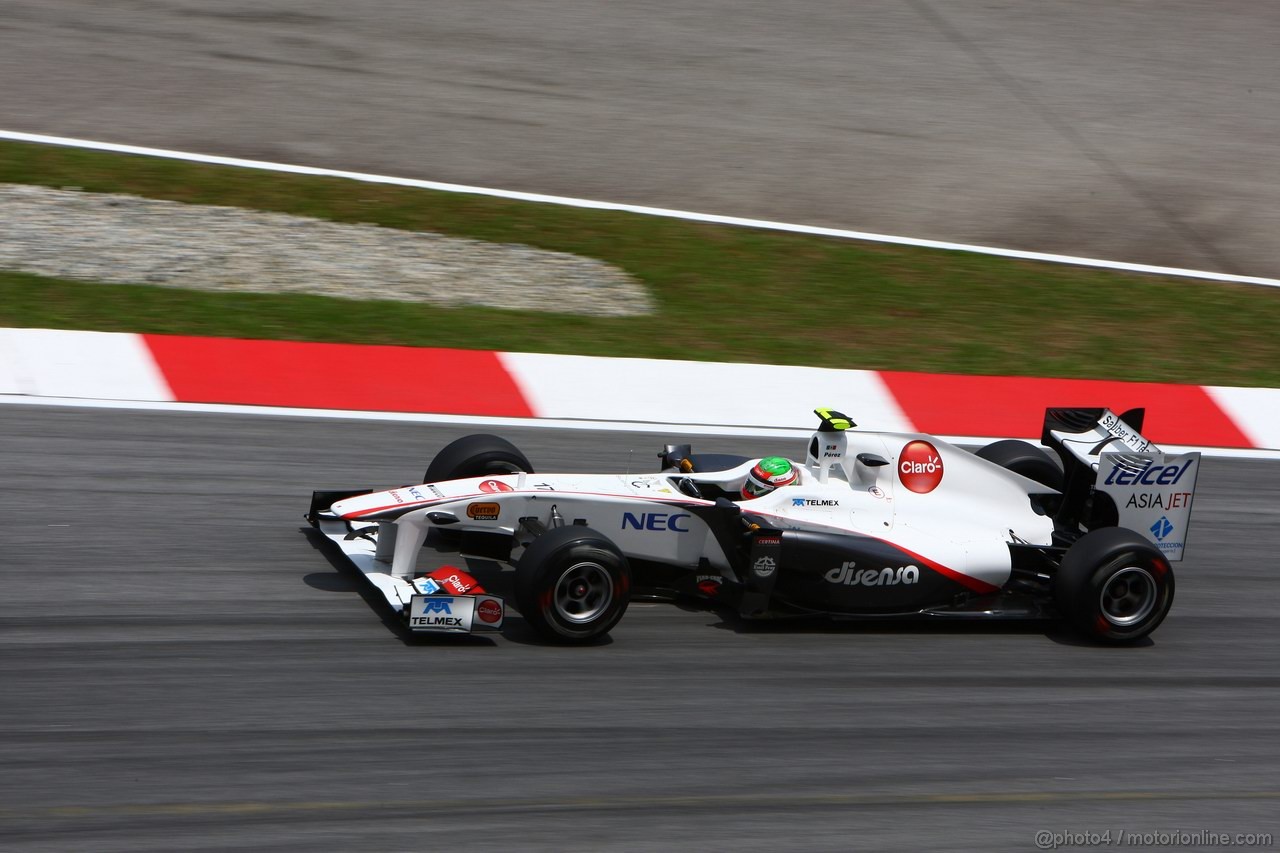 GP MALESIA, 08.04.2011- Prove Libere 2, Venerdi', Sergio Pérez (MEX), Sauber F1 Team C30 