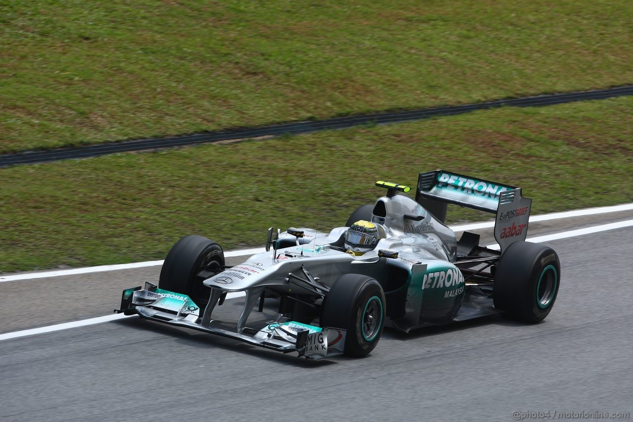 GP MALESIA, 08.04.2011- Prove Libere 2, Venerdi', Nico Rosberg (GER), Mercedes GP Petronas F1 Team, MGP W02 